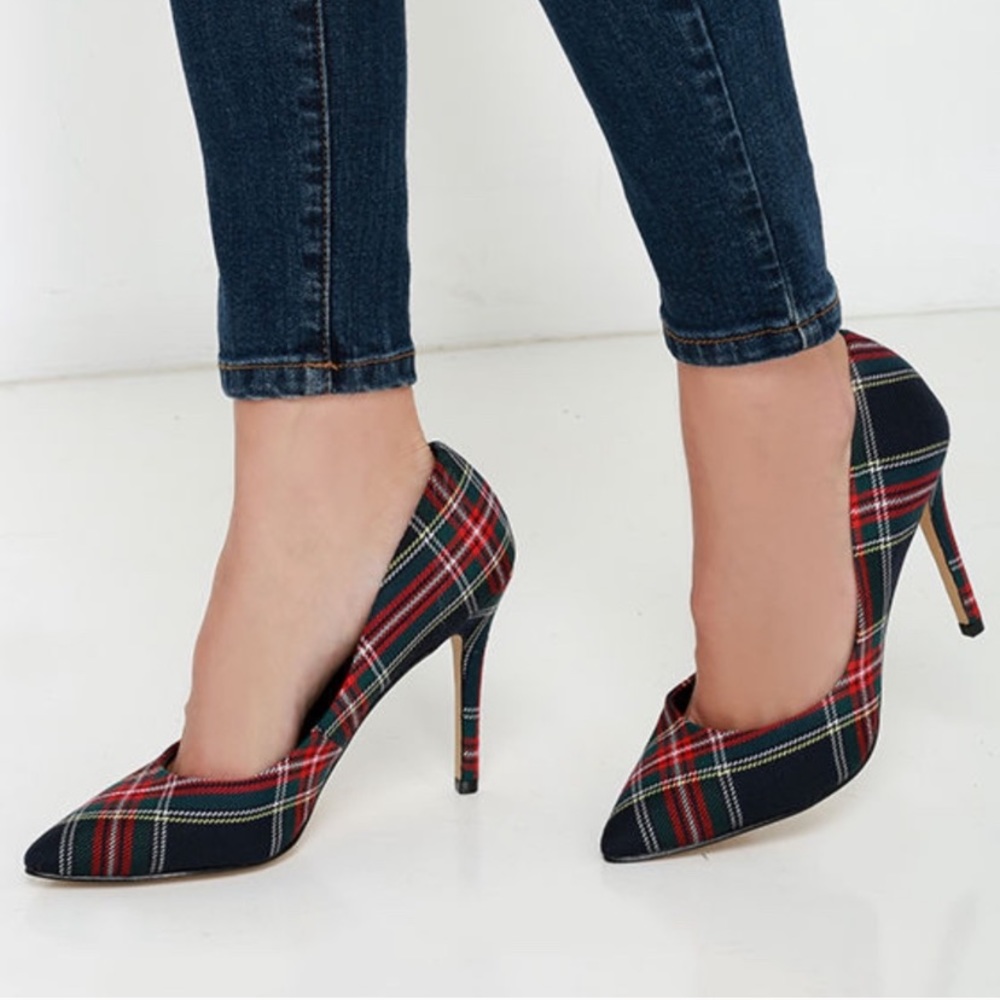 Charles by Charles David Plaid Holiday Heels Sz 9 fits like 9.5